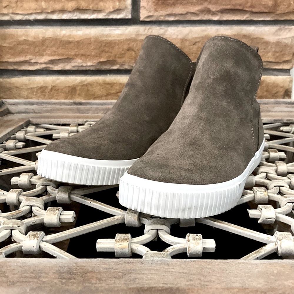Timberland sneaker bootie size 8